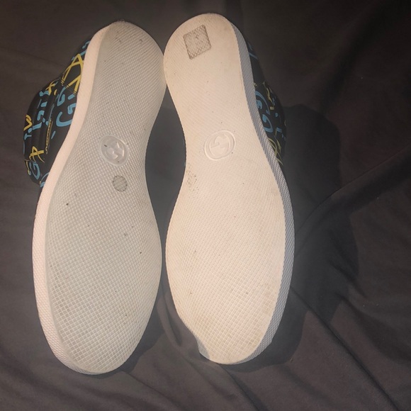 Size 8 Gucci Sneakers - Picture 4 of 5